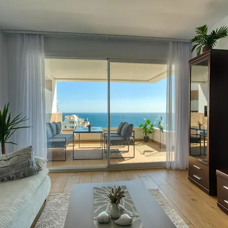 דירה South Facing Sea Views Isea טורוקס