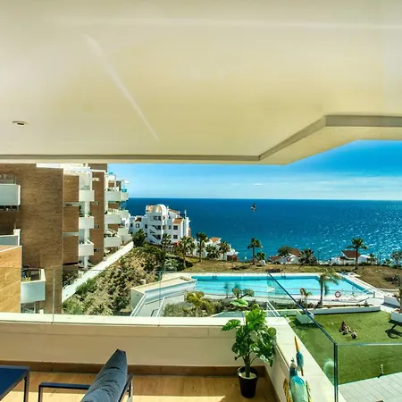 דירה South Facing Sea Views Isea