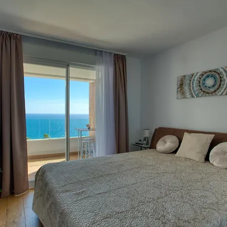 South Facing Sea Views Isea *